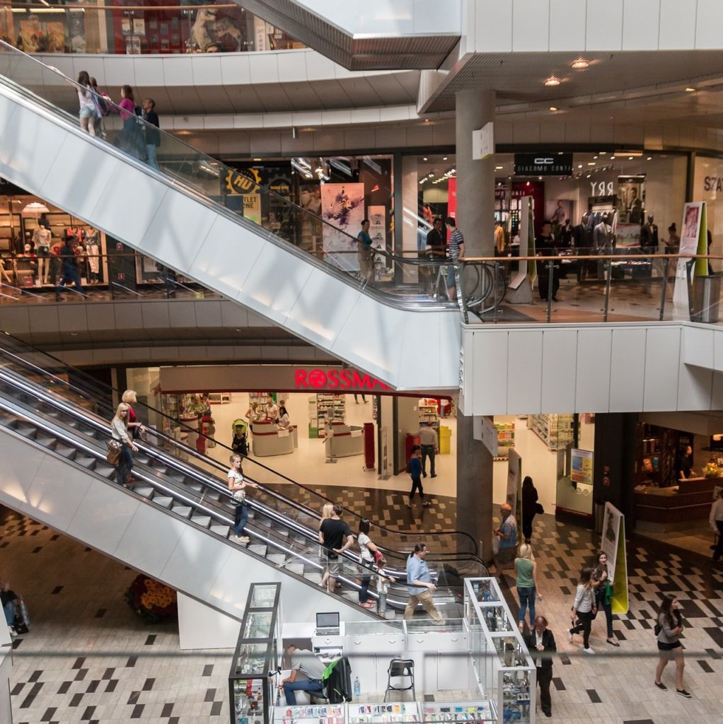 Why Is the Biggest Online Store in the World Heading to Offline?