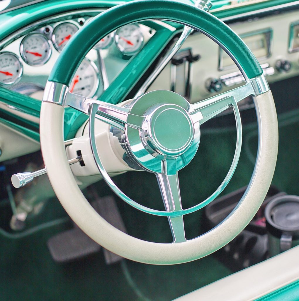 In-Vehicle Advertising & Use of Varied Ad Formats: Q&A with Maude Menant, Waze Vintage Car Interior