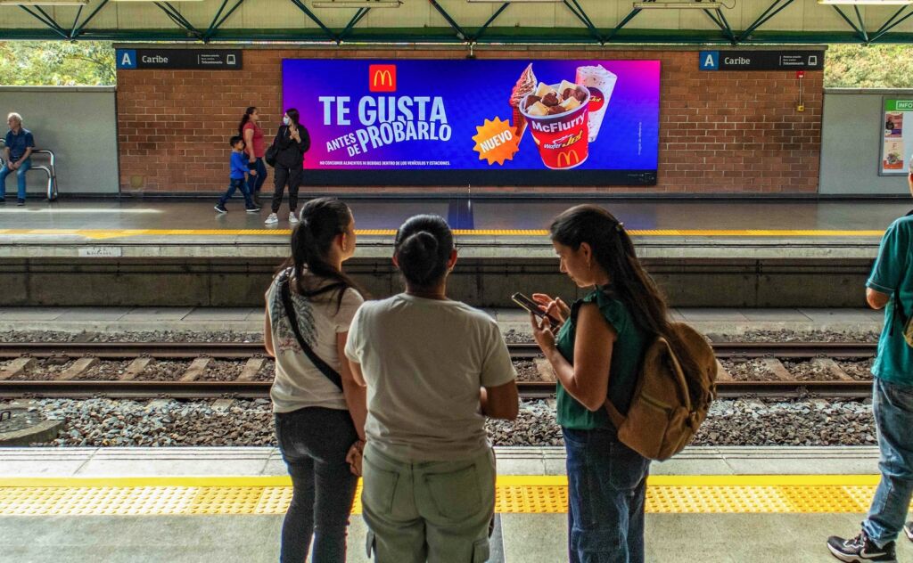 iCo Medios Partners with VIOOH to Expand Programmatic DOOH in Columbia